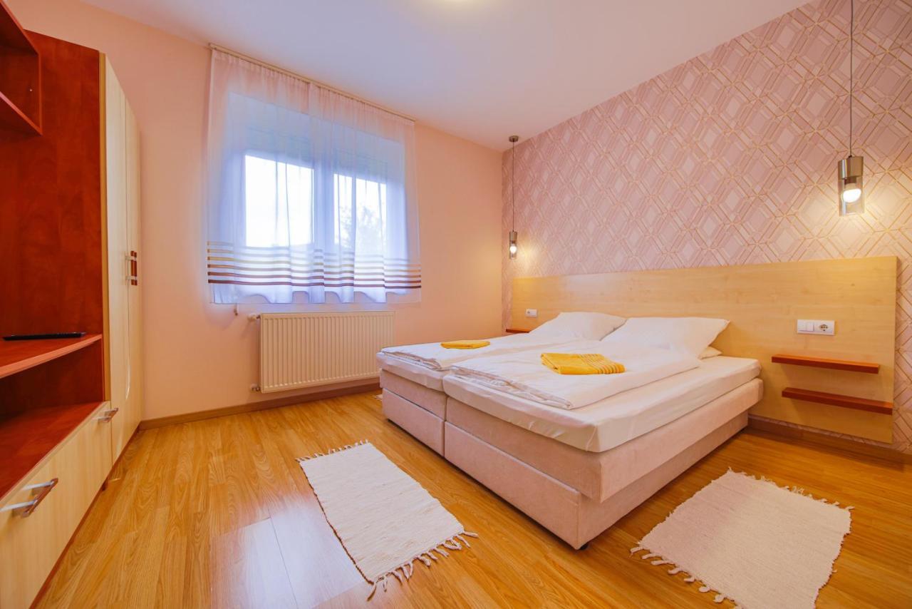 Kálvin utcai Apartmanok Hajduszoboszlo Exterior foto